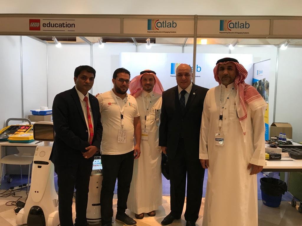 لقاء مع جهات متخصصة في تقنيات التعليم والروبوتات